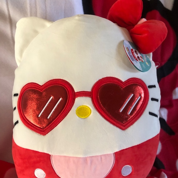Sale 2pc Set New with tags 14 in Red Hello Kitty Squishmallow and throw - Picture 2 of 5